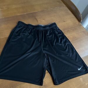 Nike Black Basketball Shorts Men’s L